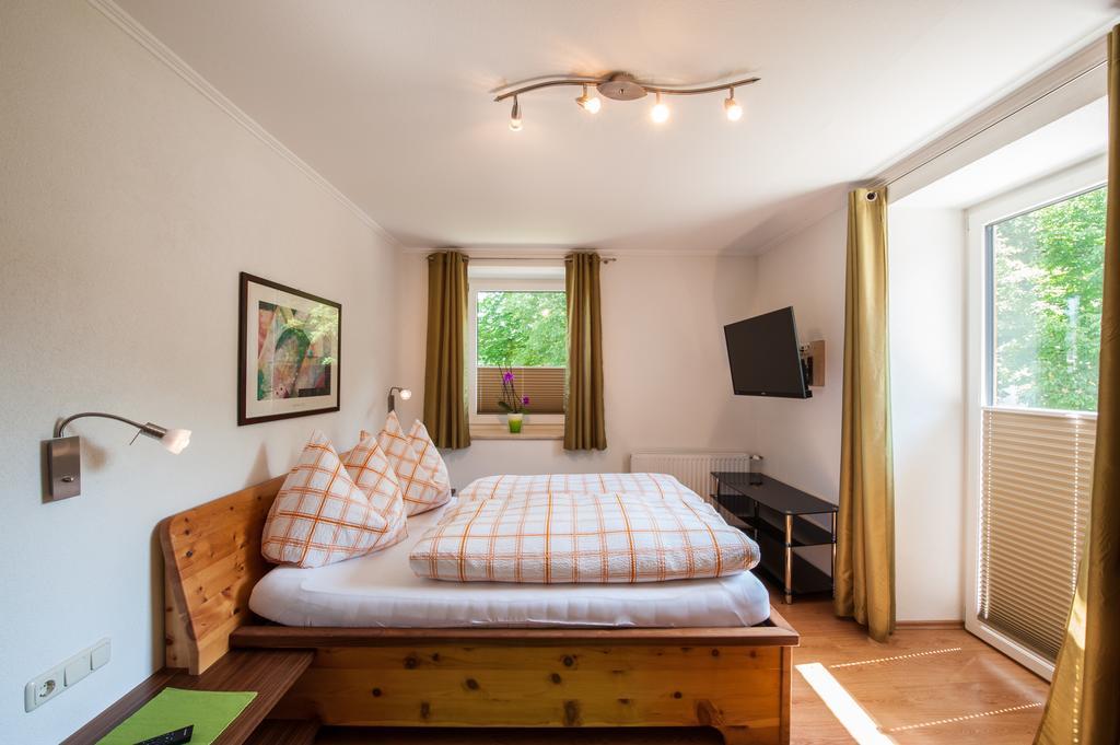 Appartements Al Castagno Ehrwald Eksteriør billede