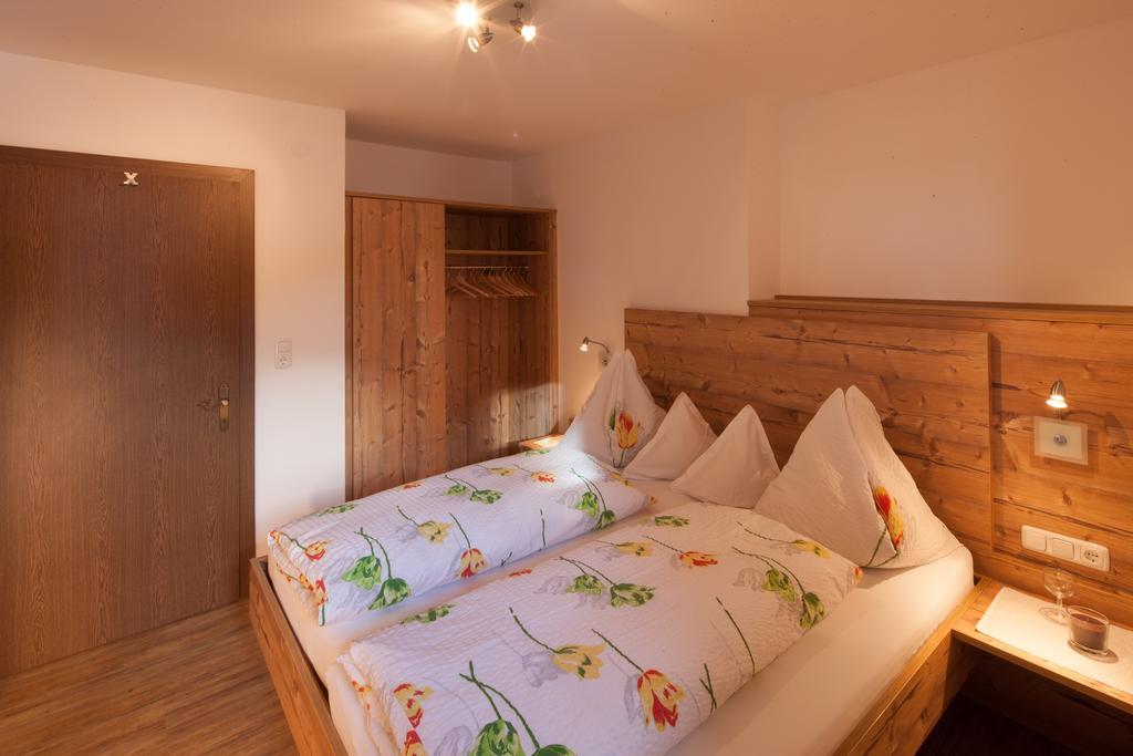 Appartements Al Castagno Ehrwald Eksteriør billede
