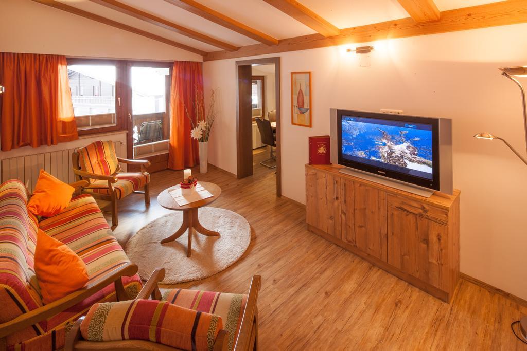 Appartements Al Castagno Ehrwald Eksteriør billede